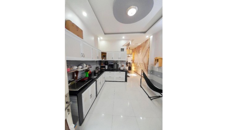 Mặt tiền Hoàng Minh Đạo 4x17 68.5m2 P5 Q8 chỉ 8.2 tỷ